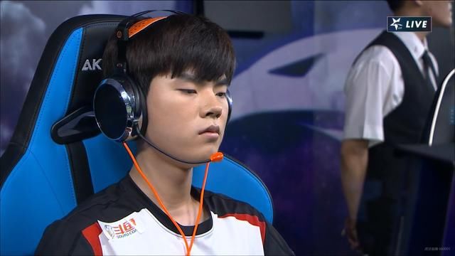 LOL老外热议KT连败:Deft又坑了队友，Smeb是时候加入SKT了_【快资讯】