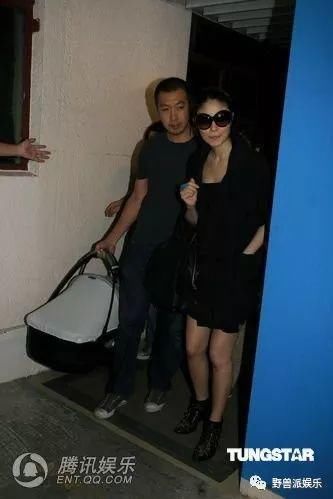 这桩9年前的代孕悬案还没破解吗?当事人又出来否认了……