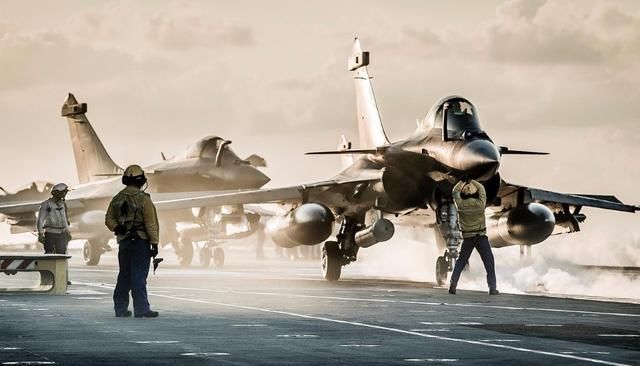 对决世界屋脊:中国空军歼-16战斗机VS印度空