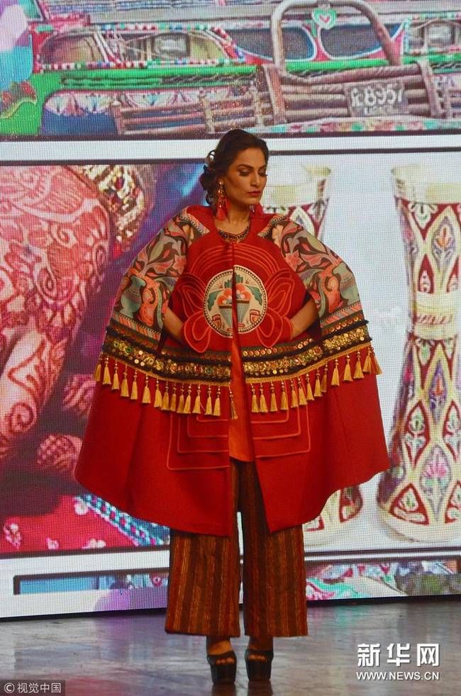 巴基斯坦举办中国古代服饰秀 看外国美女穿古装