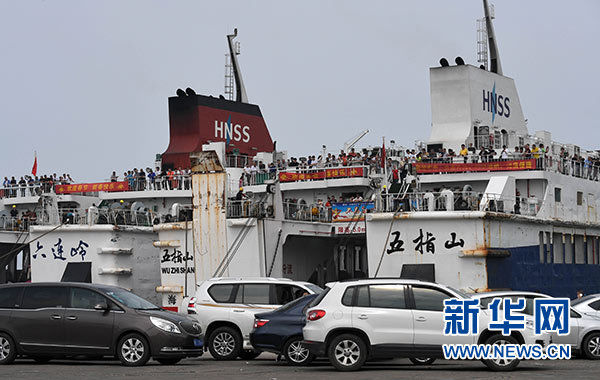 史上最严重!浓雾致琼州海峡反复停航 海口全力应对万车滞留