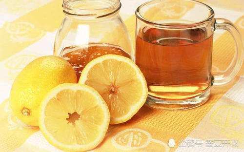 喝蜂蜜水真的能治疗便秘吗?蜂蜜有这2种食疗