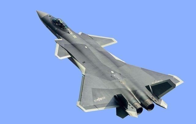 日本F35战机坠海 搜救行动暴露隐藏军事力量