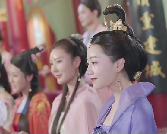 《烈火如歌》飞出的凤凰龙政璇,神撞高圆圆