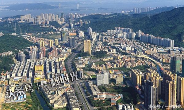 广州各区2017年的GDP,三个区超三千亿,一个区