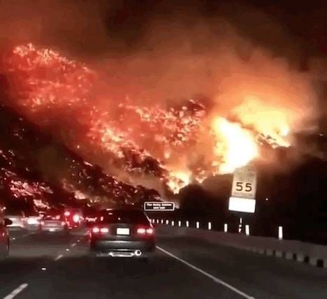 加州大火烧到洛杉矶，好莱坞明星匆忙搬家，UCLA停课，情况越来越糟糕_【今日爆点】