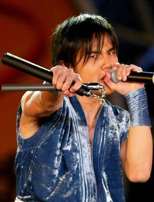 谁说周杰伦不帅?看到他年轻时候的照片,妥妥的