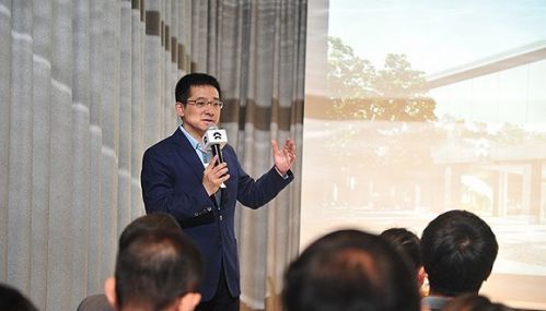 八问蔚来秦力洪:ES8交付\＂跳票\＂是何原因?