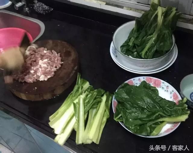 客家人以前用来喂猪的\＂猪麻菜\＂，现在却成了餐桌上的美食！