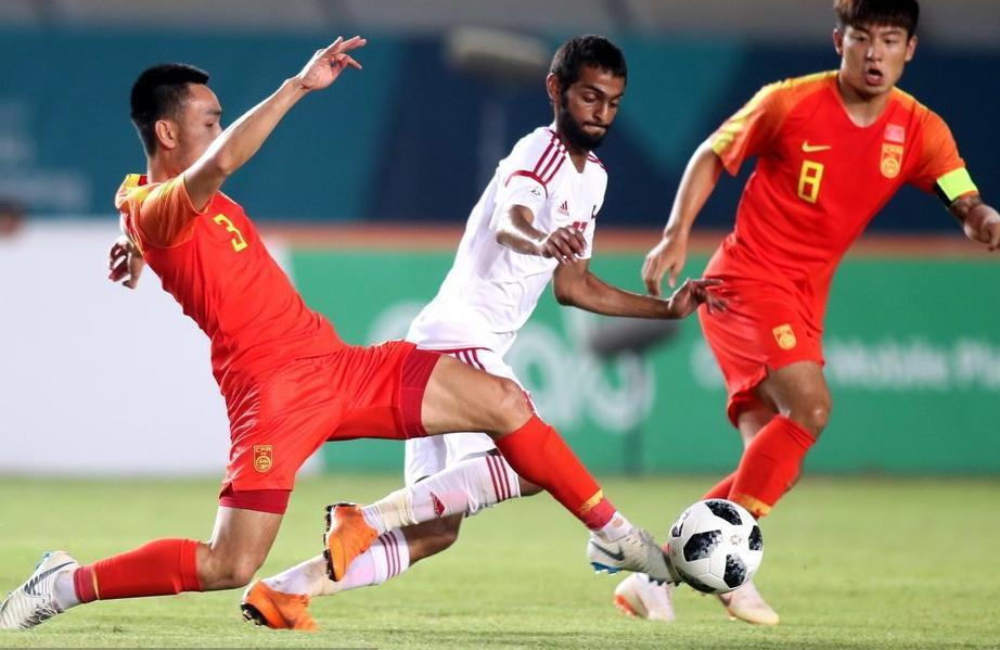 高清:亚运会U23国足2-1阿联酋 韦世豪破门庆祝