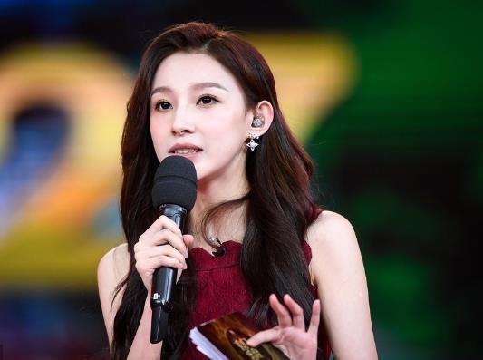 世界杯中韩美女主持人颜值PK,90后小妹上榜,乌