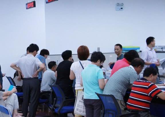 5月社保降费,为何很多人还是不愿缴社保?看完