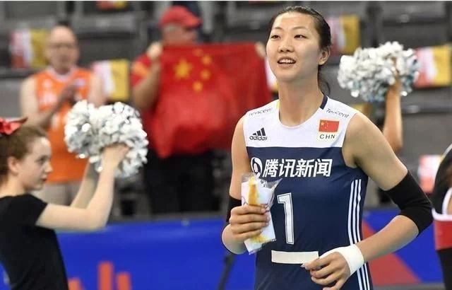 李盈莹19分爆头朱婷队友,世界前三接应被打