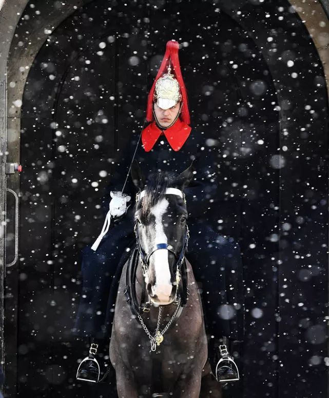 欧洲倒春寒，伦敦罗马汉堡全在下!大!雪!