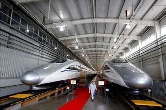 中国南车正式宣布与中国北车合并