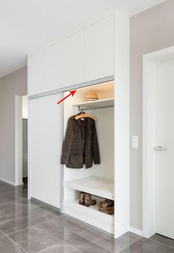 门外走廊能放个鞋柜吗