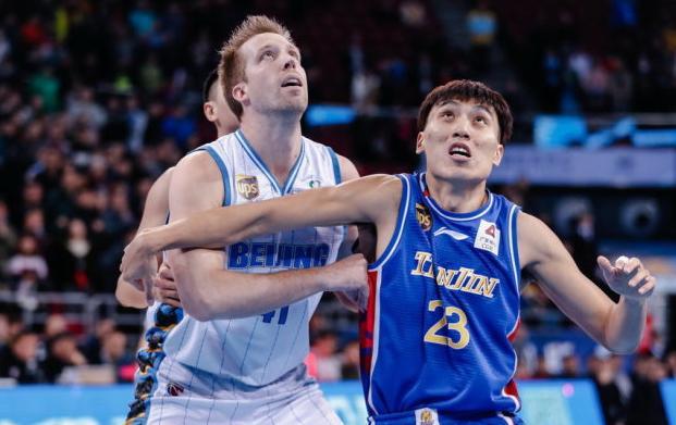 CBA最新战报排名 辽篮豪取15连胜 广东胜四川