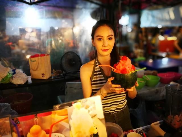 泰国5家必打卡的人气甜点店,其中有一家男游客