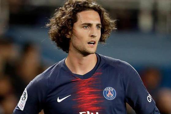 不一定会加盟巴萨!前队友示爱拉比奥特,欢迎他