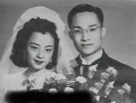 94岁金庸一生三任妻子，儿子自杀，前妻惨死，现看破红尘出家！