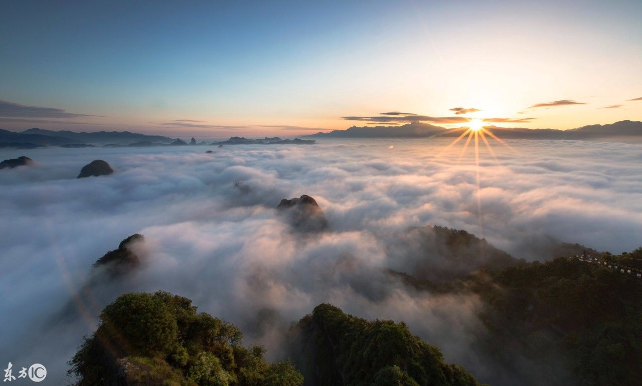 湖南邵阳崀山日出