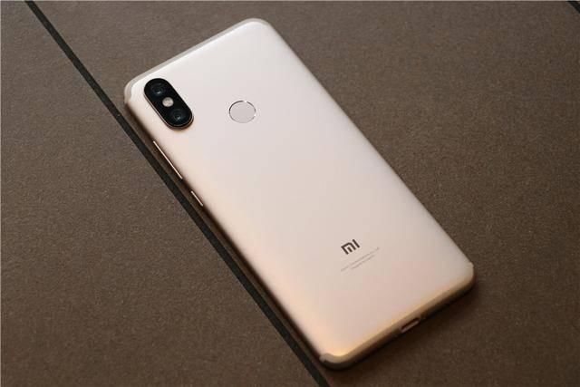 小米6X发布,雷军硬件利润只赚5%的承诺远远大