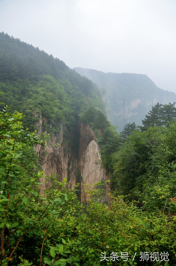 太行山罕见天生桥，藏在海拔1450米的鹅屋