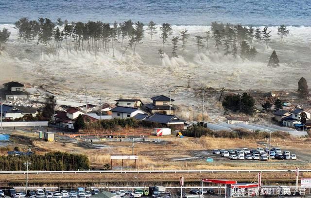 美国发生8.2级特大地震，建议中国救援，中国又应该捐多少？