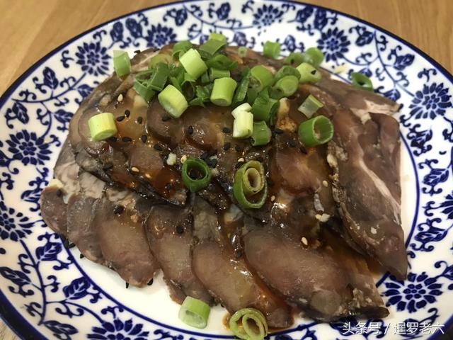 在西安品尝一顿正宗“陕菜”，葫芦鸡惊艳!大肉萝卜饺子超好吃!