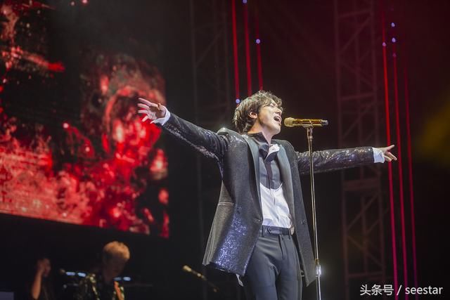 郑容和一时感触演唱会狂哭 即将服兵役希望Fa