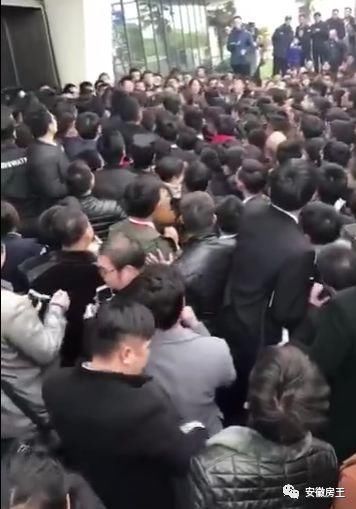 千人抢房还“打架”，杭州火了!市场分化买房难，合肥买房这5大问