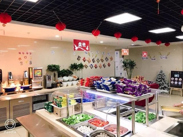 酒店人一周食堂曝光,别人家的猪蹄食谱从来没员工烧白豆图片