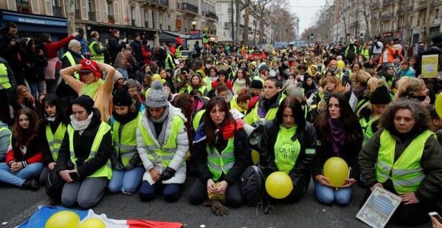 法国黄背心抗议五个月!马克龙终响应:砍税50亿欧元