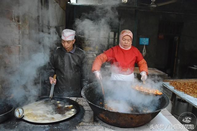 厉害了，河南大叔用祖传手艺做糕点, 过个春节能卖上万斤