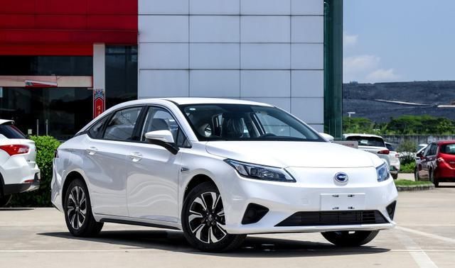 电动汽新能源车