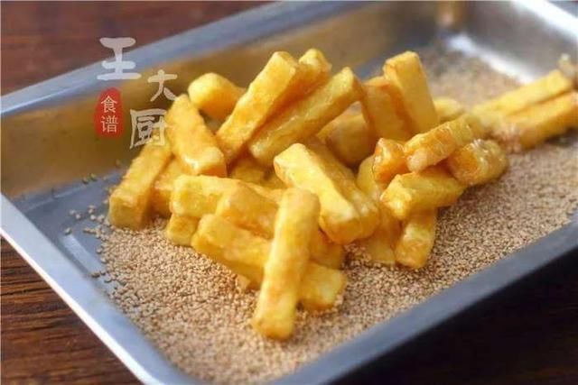 比栗子还香糯的芝麻红薯条