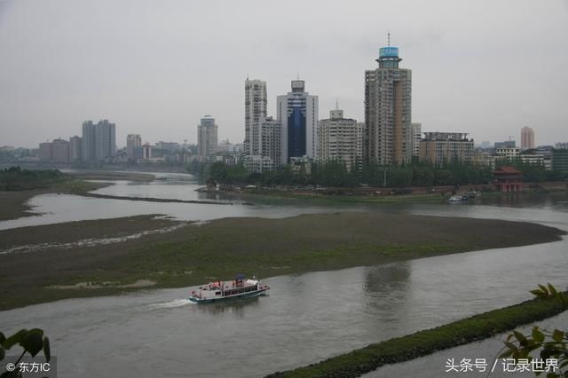 以四川为例，车牌的字母顺序代表着省内城市大小的排列顺序吗？