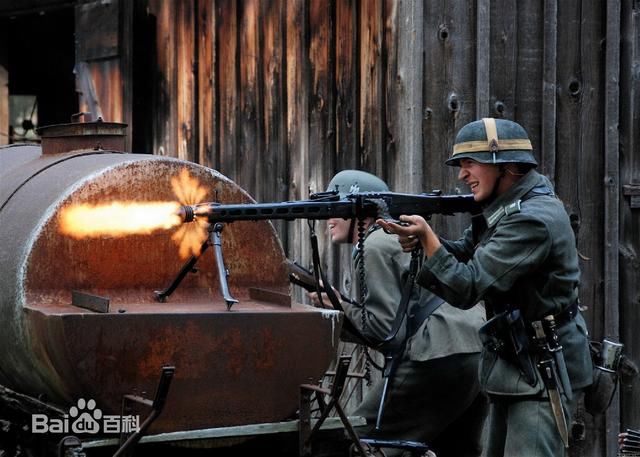 二战中,德军步兵班与美军步兵班遭遇?