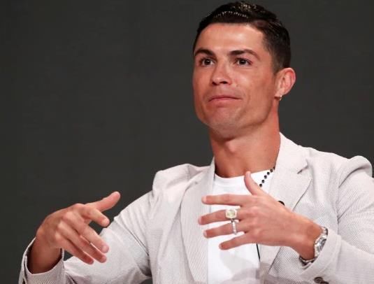 c罗在迪拜戴的手表