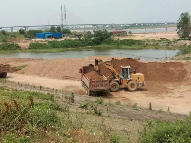 河道“清废”进行中 各地清理整治持续升温