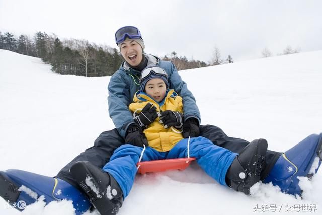 专家:太小的宝宝冬季不适合长时间穿雪地靴