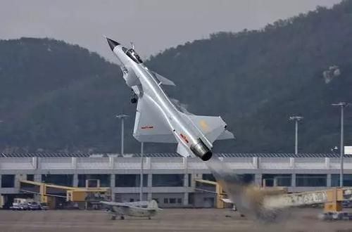 世界三代战机谁强谁弱?中国歼10横空出世,战机