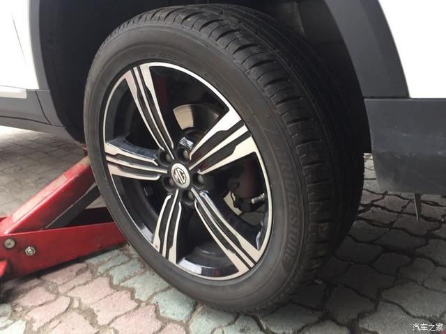 跑车轮胎最大尺寸是多少 t0199a7e06cbce05f83.jpg