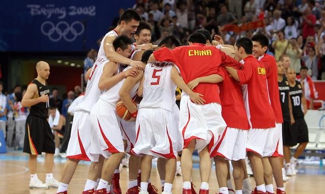 姚明霍华德对阵