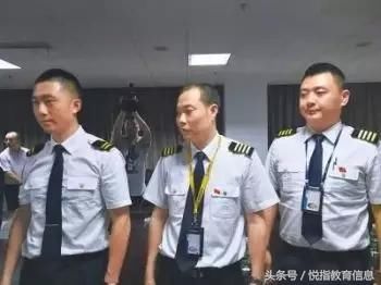 川航3U8633,一个在10年5.12悲痛之际让人欣慰