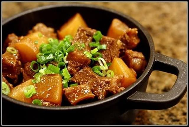 爷爷的祖传秘制配方,三十年专注炖牛肉,细节比