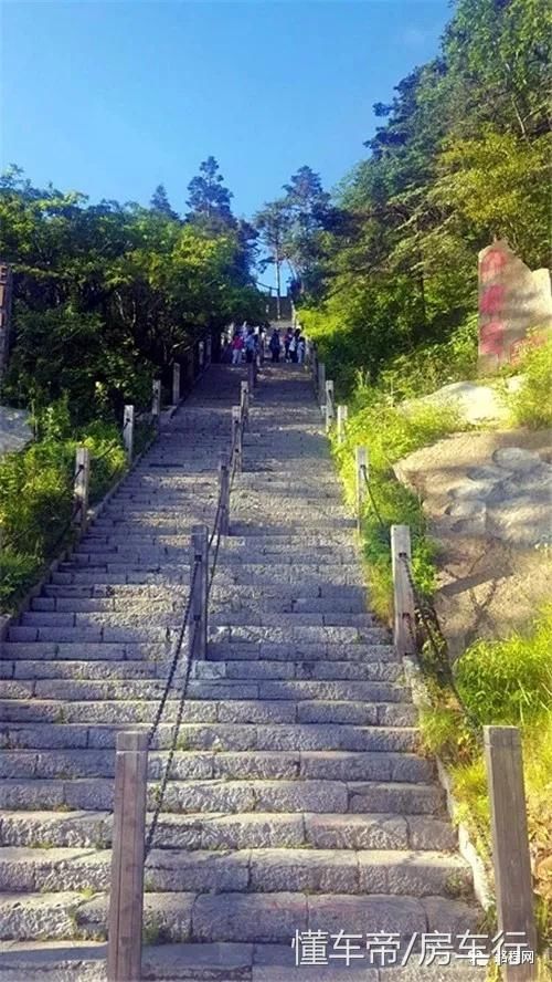 【RV达人】大忙人一个二十多岁就开始了自己房车之旅的“奇人”