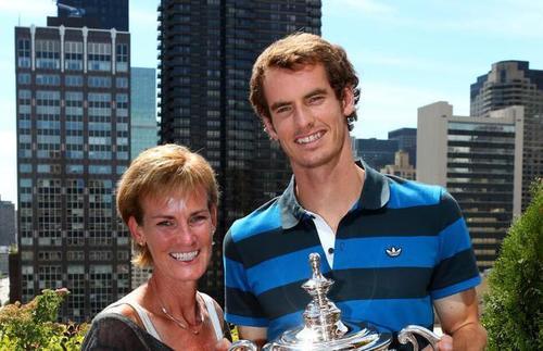 雷前世界第一穆雷的妈妈朱迪始终热衷于网球事