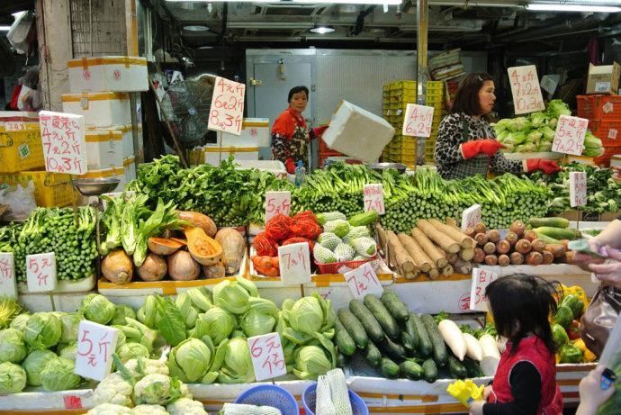 香港人真的比大陆人过得好?逛完香港的菜市场你就知道了!