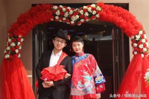 我带女儿参加同事婚礼，女儿指着新娘喊妈，知道原因全场炸开了锅